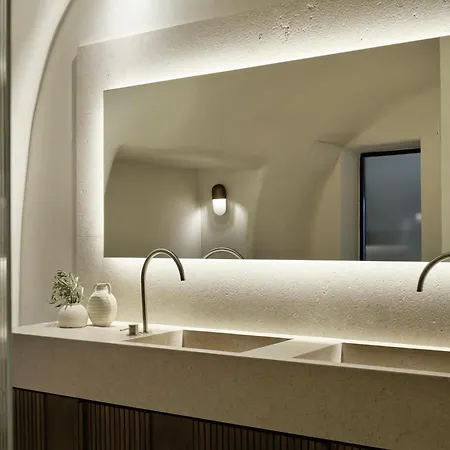Andronis Luxury